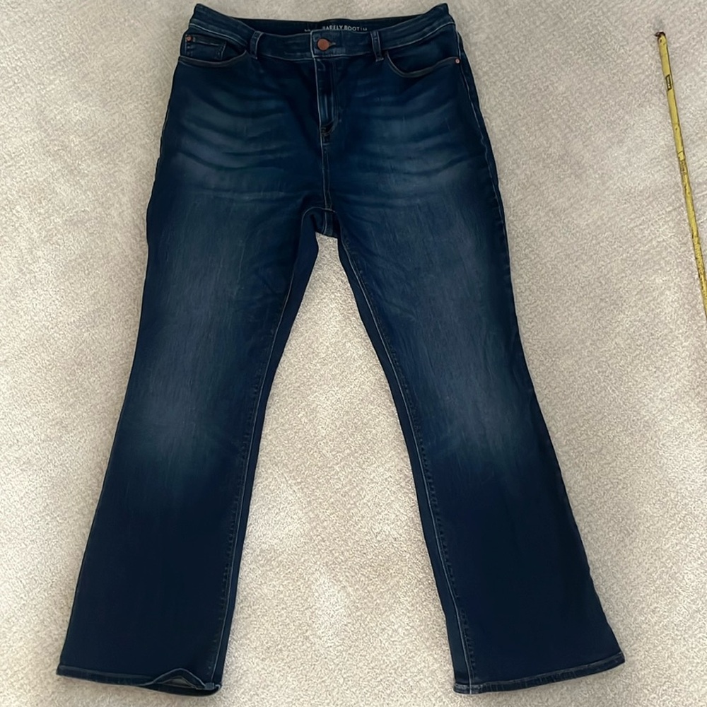 Chicos barely boot short 1.5